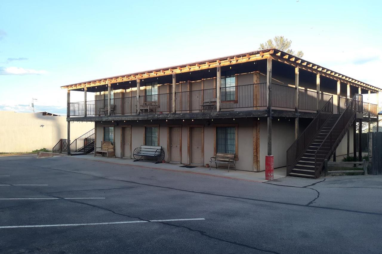 Tombstone Motel Exterior photo