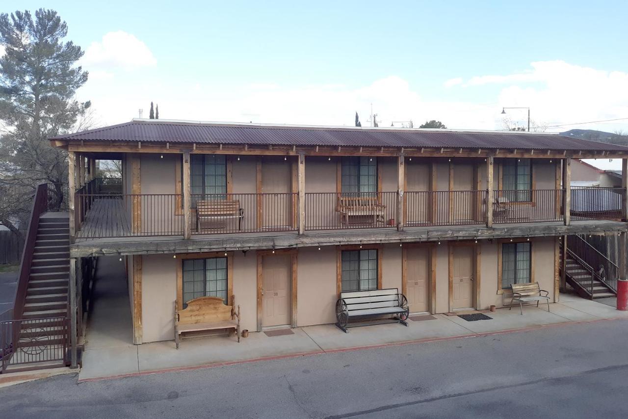 Tombstone Motel Exterior photo